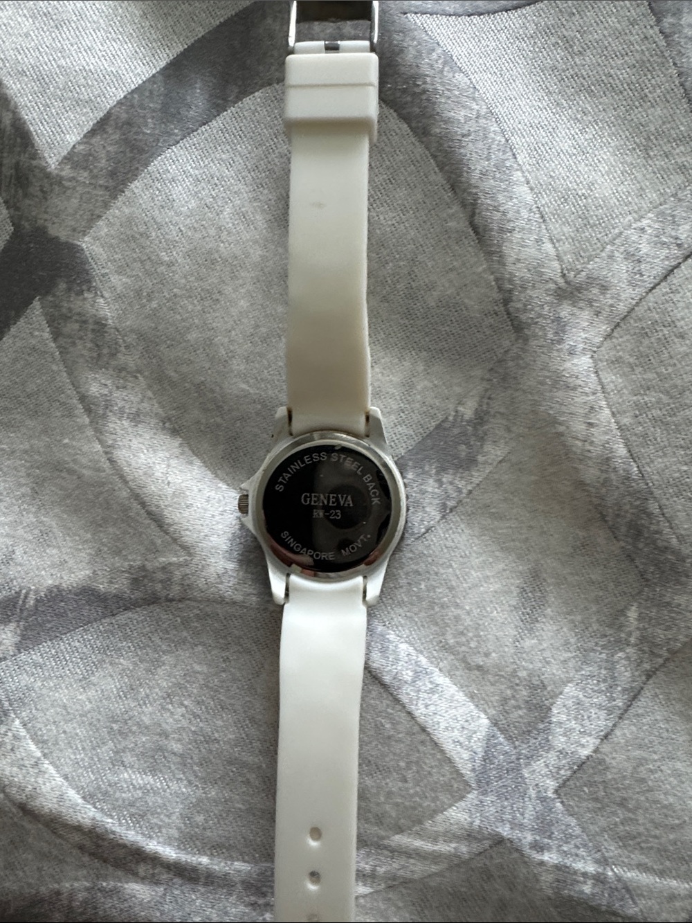 Geneva White Silicone Fashion Watch - Picture 3 of 7